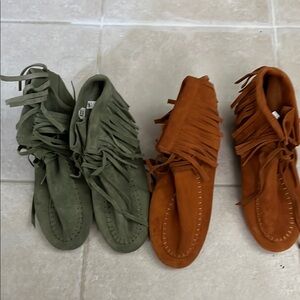 2 x Fringe Moccasin Boots in Green and Brown shoes